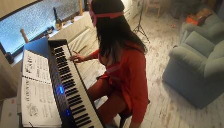 Hot Step-mom Feeding Her Ass and Pussy with Piano Teacher