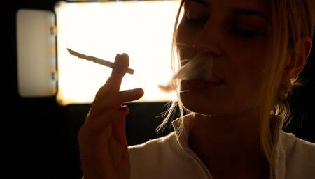 Eve’s Smoking Pleasures
