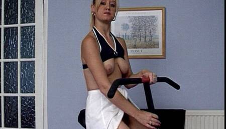 Get fit with delicious Debbie hot blonde that likes to get horny with you in her Wanky Workout