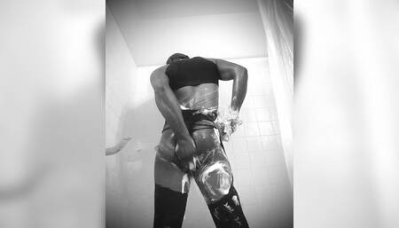 Sexy soapy black king