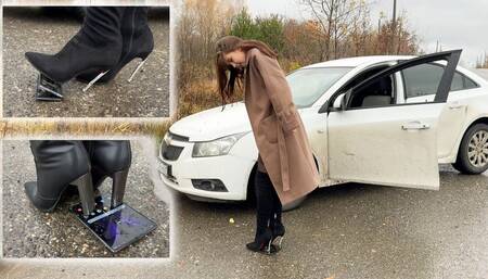 CRUSH Ellie Crush Phone in High heels