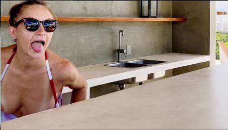 My Tinder date got paid by busting my ass.