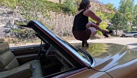 Doctor M Stomping On The Caddy