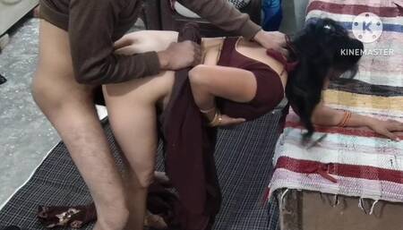 desi Indian girl hot chudai ghodi banakar Sangeeta bhabhi ko choda