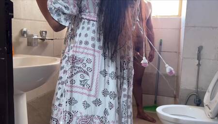 Stepson Saw MILF Saara Naked After Shower and Couldn’t Hold His Cock Away From Her Wet Cunt