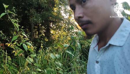 Jungle ka andar mein ghumne ke liye gaya hai