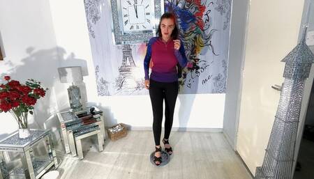 Glass Clock & Eye Glasses Stomped (4K)