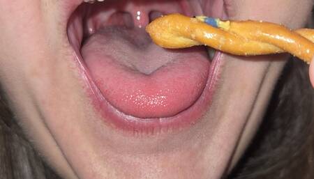 Pretzel Bugs (UNAWARE TINY SWALLOW)