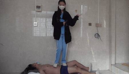 Jiajia Goddess stomps on the teacher, stomps on the cock!