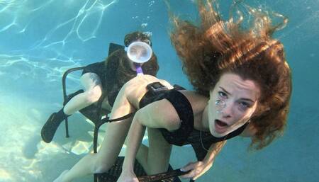 Findings Nathalias Freak- Nathalias FIRST Underwater Girl Girl ft Jasper Reed