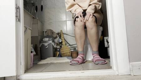 Clean my ass after toilet!