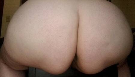 Stepmommy's Filthy Asshole Bathroom Talk