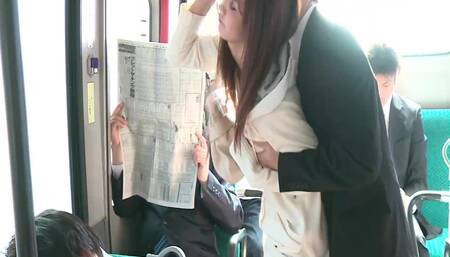 Nono Mizusawa - 8/10 Rated Model Lead Tour Bus