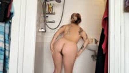 Belgian Girl Showering