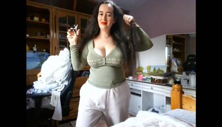 Cutting off my hips length hair to very short. Enjoy this exciting and unique video.