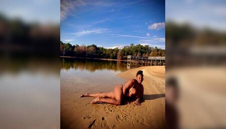 MATURE EBONY COUGAR MAKING FETISH CONTENT IN PUBLIC PT 1