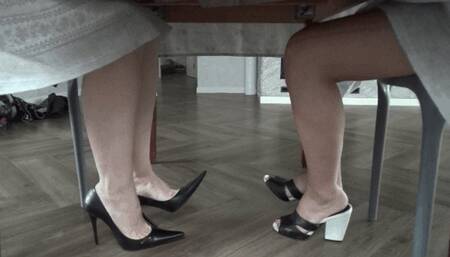 Foot play under the table 2Fpl