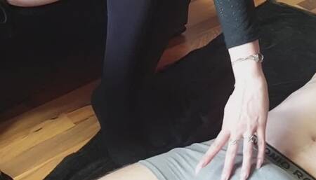 feets in nylons super long claws ball trampling and scratch