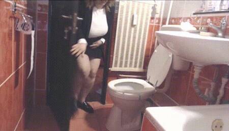 Will Tamara lose the promotion or even get fired because she has to take a big dump after another?!