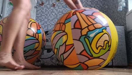 beachballs sittopop nackrd looner girl