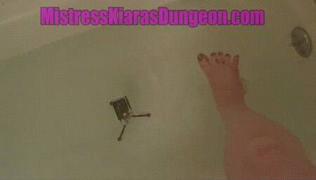 Dirty Feet Bath With Underwater Cam & Bath Bomb DESTRUCTION