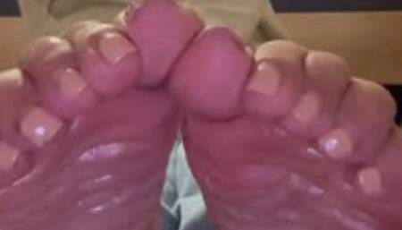 Cum to my wrinkled oily soles jerk off instruction