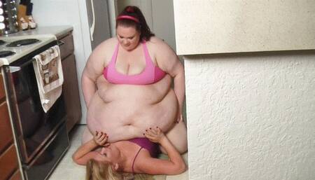 Skinny Roommate Squashed By SSBBW On The Kitchen Floor (Whitney Morgan & Tiffany Cushinberry) *WMV*