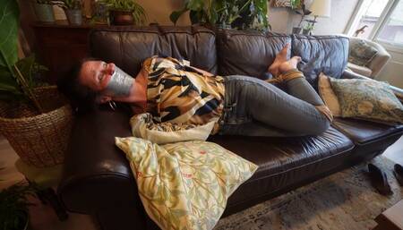 Taylor - Sign The Papers MP4