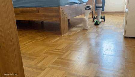 KIRA RIDING KICK SCOOTER IN BOYFRIENDS SWEATY SOCKS - MP4 Mobile Version