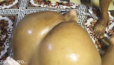 Yahoo Boy Tempted by Big Ass New Neighbour