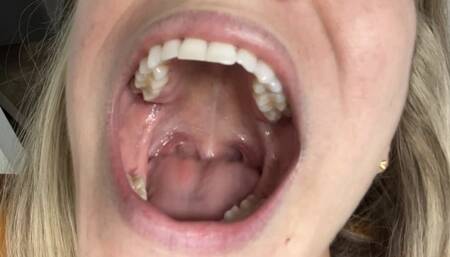 Giantess spends 10 minutes eating you and food VORE POV