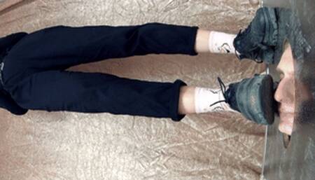 Unprincipled college girl tramples guy`s floor-face (part 1 of 2), flo383x 1080p