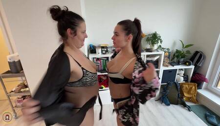 Elza vs Bagheera Titfight