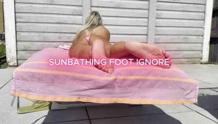 Sunbathing Foot Ignore