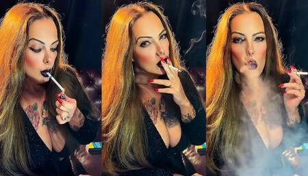 Between my lips - Dunhill Menthol 100