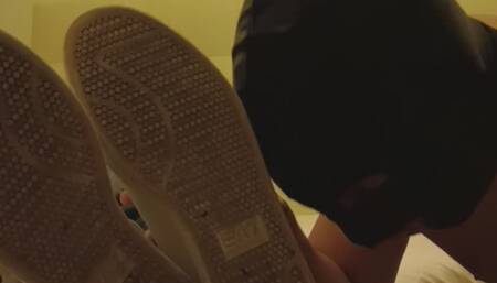 Straight feet worship