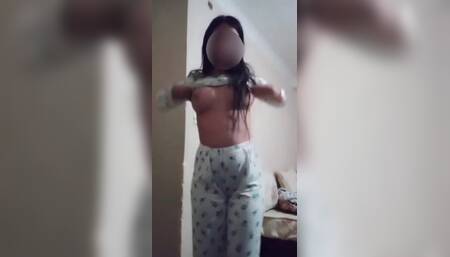 Amira model arab