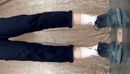 Unprincipled college girl tramples guy`s floor-face (part 2 of 2), flo383x 1080p