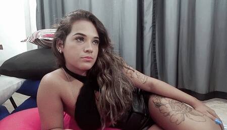 Smoking Prety Close Face Model Beatriz Misty 120's Video 0024