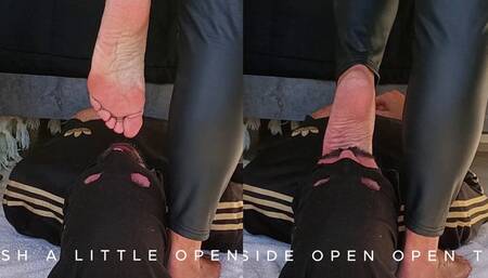 I LOVE THE MOUTH OF MY SLAVE FUCKED BY MY FOOT with subtitles