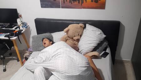 I fuck my stepdaughter's pussy until it is full.