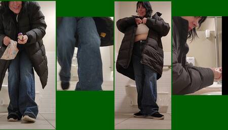 Sat Nt Christmas Time Publc Pee