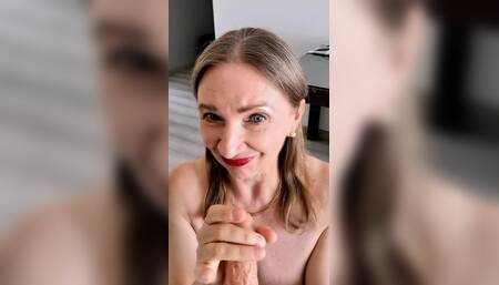 Mature Secretary Seduce Her Boss