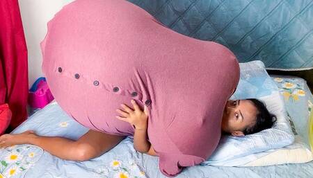 Looner Camylle Stuffs Huge Balooon Boobs And Tummy While Riding A Big Cattex Zeppelin Balloon