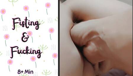 Stretching My Pussy then Fucking It