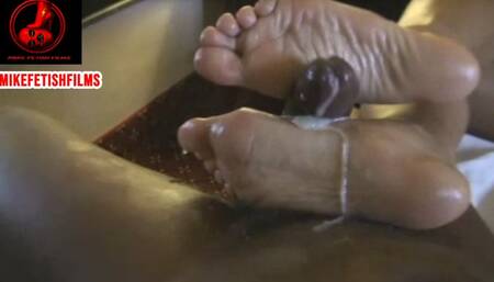 EXTREMELY CUMMY SOLEJOB
