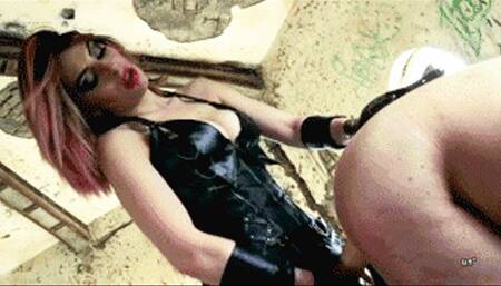 A POWERFUL AMAZON FOR A FILTHY WHORE - smartphone version